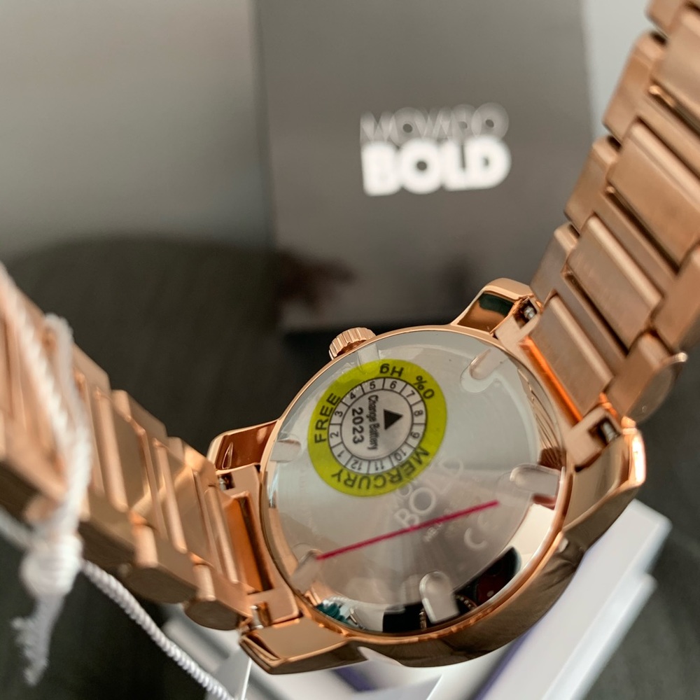 NWT authentic MOVADO Bold rosegold watch - Picture 6 of 6